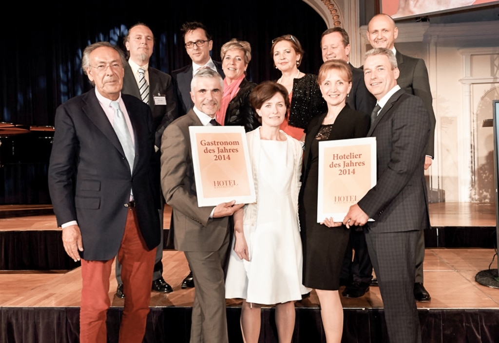Ulli und Hermann Retter freuen sich über den Award Hotelier des Jahres 2014
